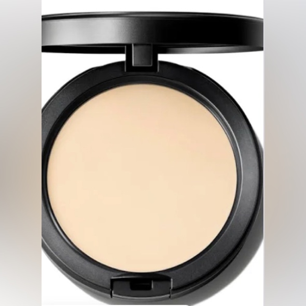 MAC NW 13 STUDIO FIX POWDER PLUS FOUNDATION